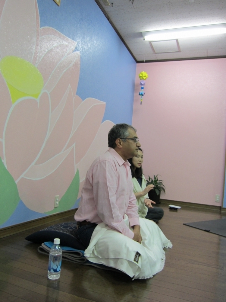 本来のヨーガ「ヨーガの根源へと立ち返り、その伝統と恩恵を知る」With Sudhir Tiwari in Kumamoto, JAPAN、11th-13th Nov2016 終了レポート その1